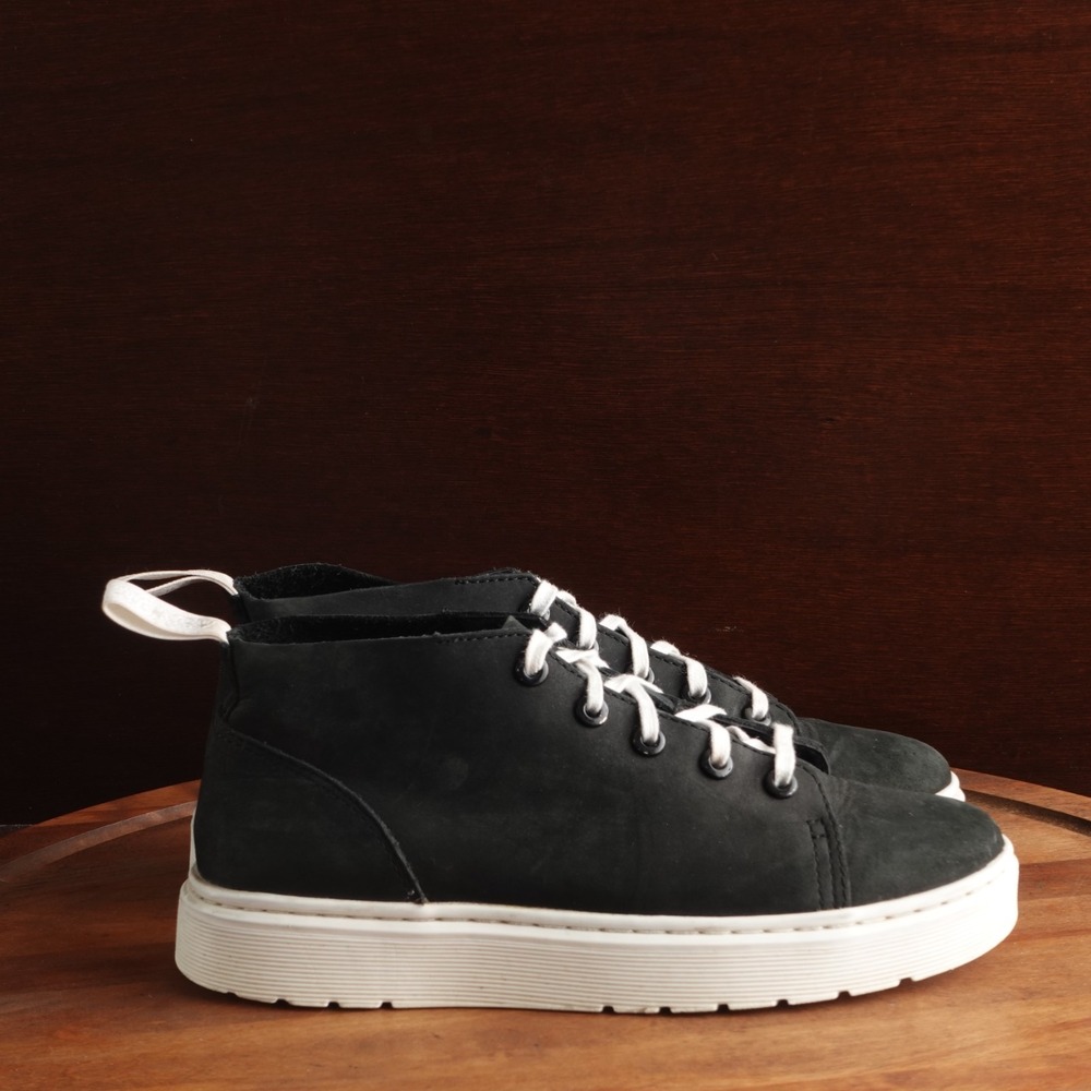Dr. Martens Sneakers Womens SZ 7 BLK Baynes Chukka Leather Ankle Casual Academia